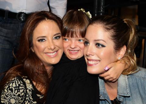 Ticiane Pinheiro e Roberto Justus vão a evento de moda com famosos